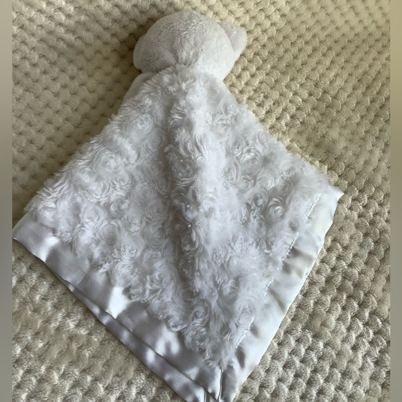 Blankets and Beyond Plush White Bear Lovey Security Blanket Satiny Edge and Back - Picture 6 of 16